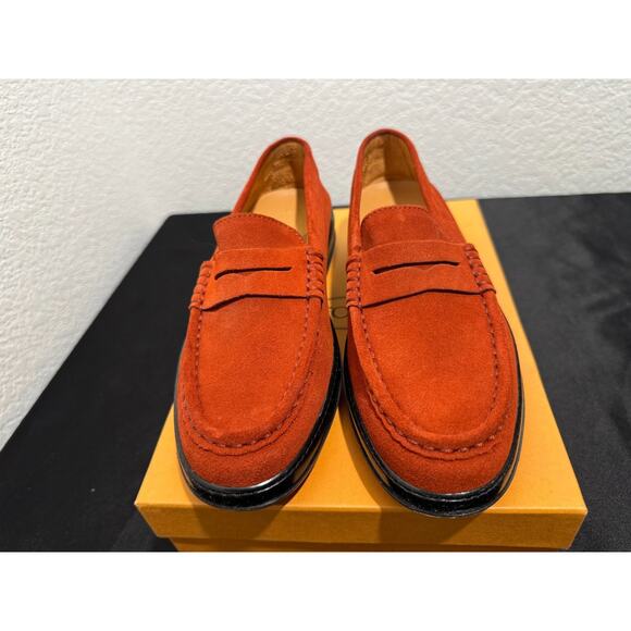 NIB Tod's Gommino Women's Rust Color Suede Loafers Sz 8.5 Flat Driving Penny Nub - Picture 1 of 12